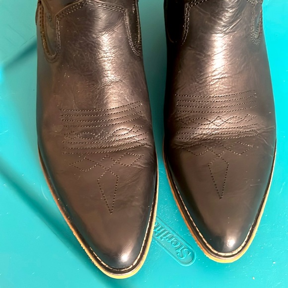 Gorgeous Real Leather Dingo Cactus 🌵 Moon 🌙 Cowgirl Boots 👢 Woman’s size 9 - Picture 6 of 10